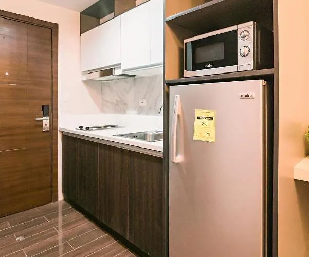 Apartment Serene Escape At Air Residences 2160 Makati Manila