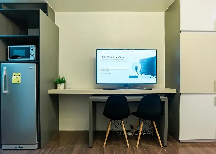 Serene Escape At Air Residences 2160 Makati Apartment