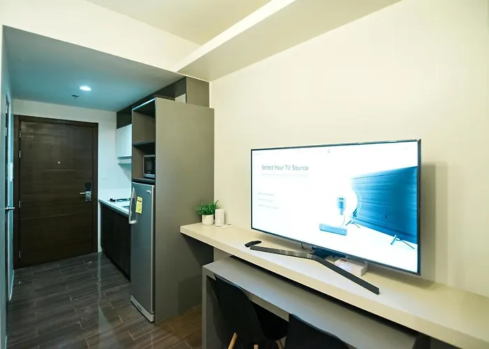 Serene Escape At Air Residences 2160 Makati Apartment